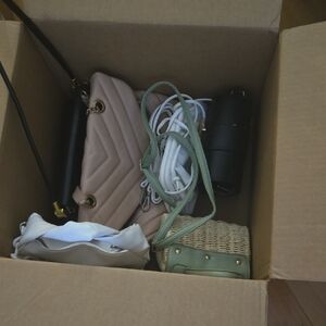 Sewing 5 purses and a box.Some of them are in pretty good condition